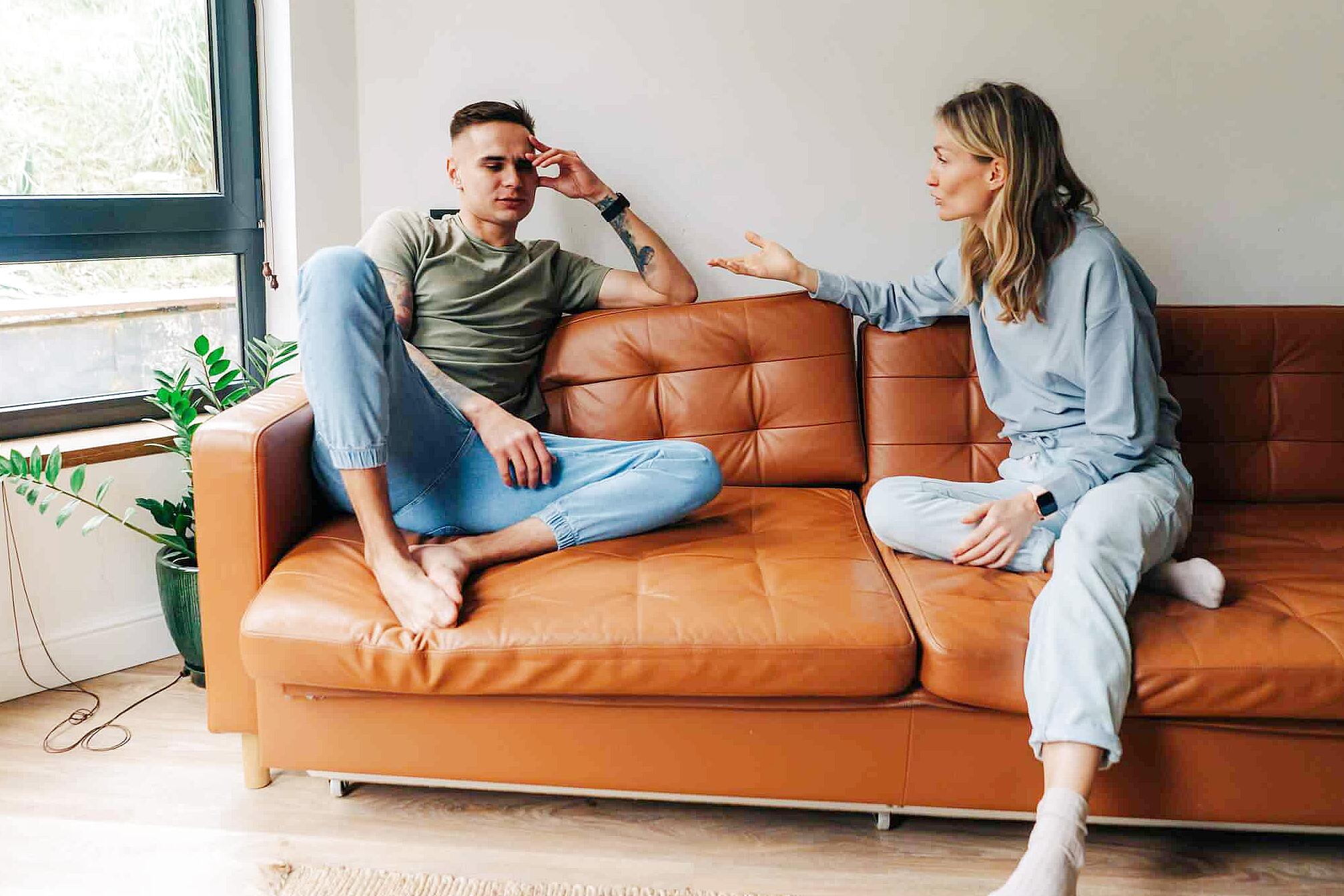 Couple practicing emotional vulnerability to strengthen attachment bond