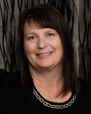 Heidie J Holmstrom