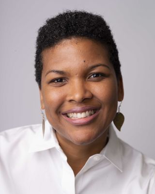 Giovanna Akins