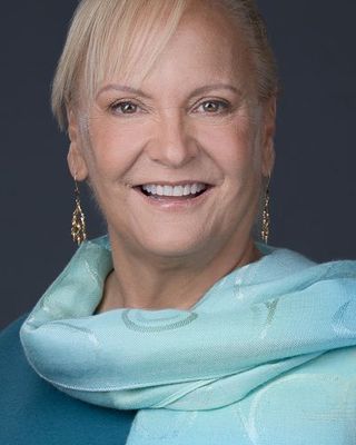 Linda Tesar-Amimoto