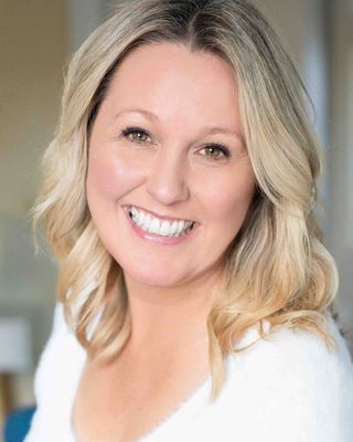Laura L Klein