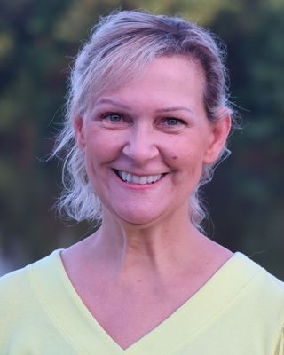 Elizabeth Wold