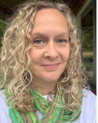Anna M Dixon