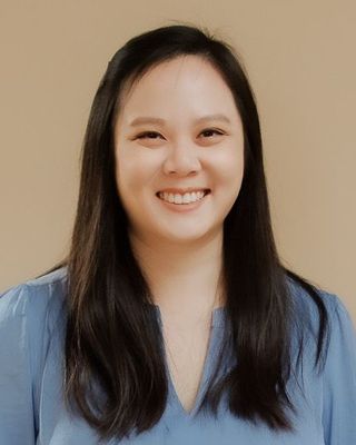 Cassandra Leow